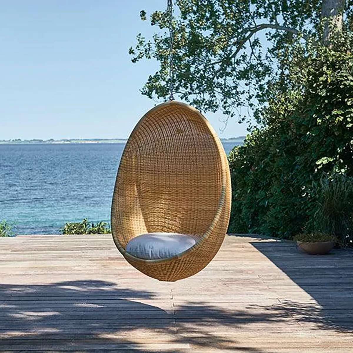 Modern Garden Co Egg chair