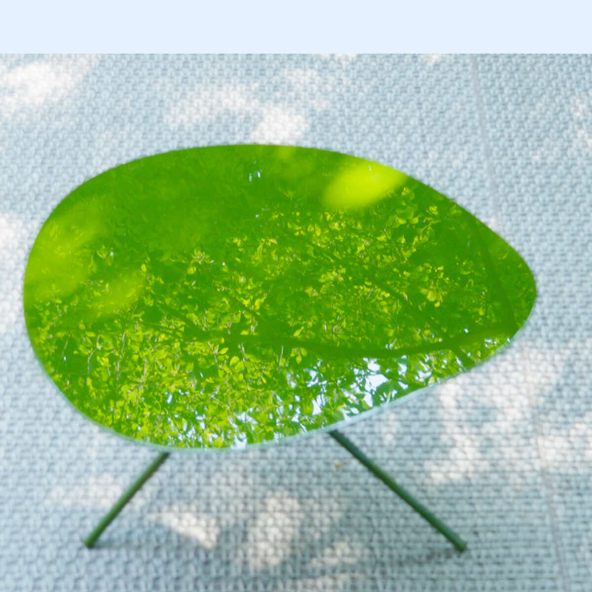 Paola lenti Lever Table ambiente The Modern Garden Company